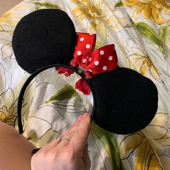 Hand made Minnie Mouse ears - Picture 2 of 3